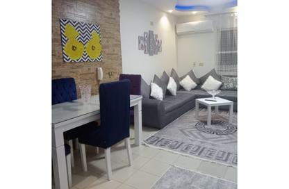 Apartment - 2 Bedrooms - 1 Bathroom for rent in Al Mostakbal - 12th District - Sheikh Zayed City - Giza