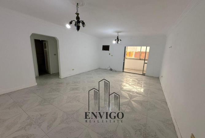 8435002 - Property Main Image