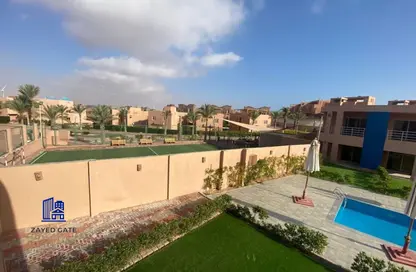 شقة - 2 غرف نوم - 1 حمام للبيع في بيلا رومانس - رومانس - العين السخنة - السويس