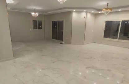 شقة - 4 غرف نوم - 3 حمامات للايجار في عمارات البنفسج - البنفسج - مدينة القاهرة الجديدة - القاهرة