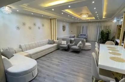 Apartment - 3 Bedrooms - 3 Bathrooms for sale in Al Rehab - New Cairo City - Cairo