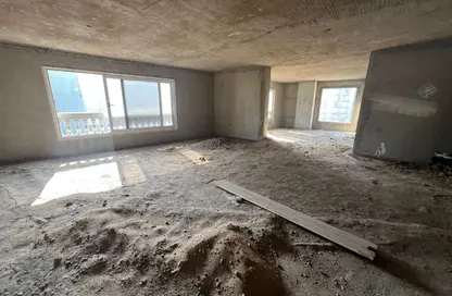 شقة - 3 غرف نوم - 3 حمامات للبيع في شارع الحجاز - المهندسين - الجيزة