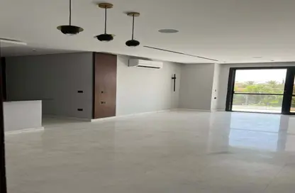 دوبلكس - 5 غرف نوم - 4 حمامات للبيع في الباتيو سولا - الباتيو - كمبوندات الشروق - مدينة الشروق - القاهرة