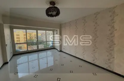 شقة - 3 غرف نوم - 2 حمامات للايجار في المستشارين - المستثمرين الشمالية - مدينة القاهرة الجديدة - القاهرة