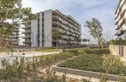 شقة - 3 غرف نوم - 3 حمامات للبيع في كمبوند البروج - كمبوندات الشروق - مدينة الشروق - القاهرة