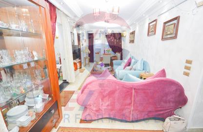 Apartment - 3 Bedrooms - 1 Bathroom for sale in El Gaish Road - Miami - Hay Awal El Montazah - Alexandria