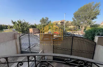 شقة - 3 غرف نوم - 2 حمامات للبيع في شارع يوسف صبري أبو طالب - الحي السابع - مدينة العبور - القليوبية