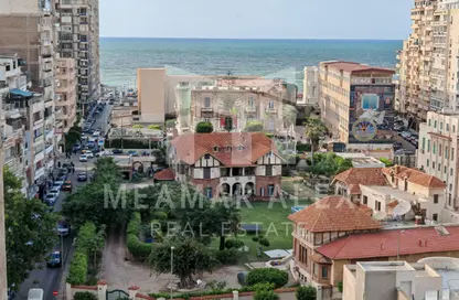شقة - 3 غرف نوم - 2 حمامات للبيع في جليم - حي شرق - الاسكندرية