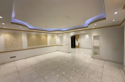 Apartment - 3 Bedrooms - 3 Bathrooms for rent in 10th Sector - Zahraa El Maadi - Hay El Maadi - Cairo
