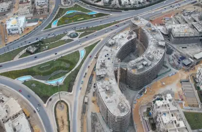 مطعم - استوديو - 2 حمامات للبيع في ساحة الفيلا - فيفث سكوير - التجمع الخامس - مدينة القاهرة الجديدة - القاهرة