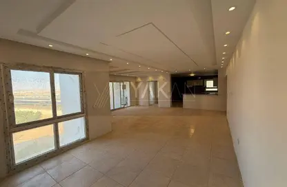 Apartment - 3 Bedrooms - 3 Bathrooms for sale in Hyde Park - New Cairo City - Cairo