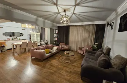 Apartment - 2 Bedrooms - 1 Bathroom for sale in Street 233 - Degla - Hay El Maadi - Cairo