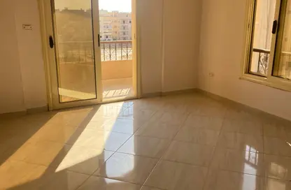 Apartment - 2 Bedrooms - 1 Bathroom for rent in Al Gezira St. - South Investors Area - New Cairo City - Cairo