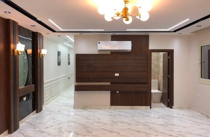 شقة - 3 غرف نوم - 3 حمامات للبيع في شارع سوريا - المهندسين - الجيزة