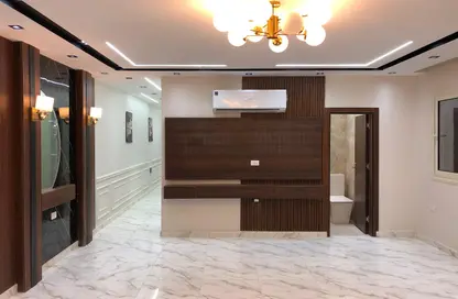 شقة - 3 غرف نوم - 3 حمامات للبيع في شارع سوريا - المهندسين - الجيزة