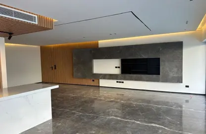 Apartment - 3 Bedrooms - 4 Bathrooms for rent in Lake View Residence - 5th Settlement Compounds - The 5th Settlement - New Cairo City - Cairo