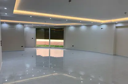 Apartment - 4 Bedrooms - 3 Bathrooms for rent in West Somid Road - West Somid - 6 October City - Giza