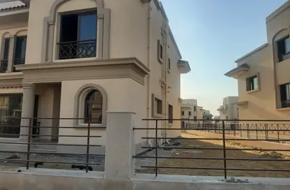 Villa - 5 Bedrooms - 4 Bathrooms for sale in Madinaty - Cairo