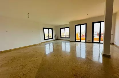 Penthouse - 5 Bedrooms - 5 Bathrooms for sale in Casa - Sheikh Zayed Compounds - Sheikh Zayed City - Giza