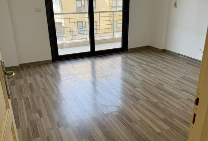 8015363 - Property Image 2