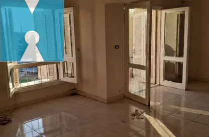 شقة - 2 غرف نوم - 1 حمام للبيع في الحي الحادي عشر - مدينة 6 أكتوبر - الجيزة