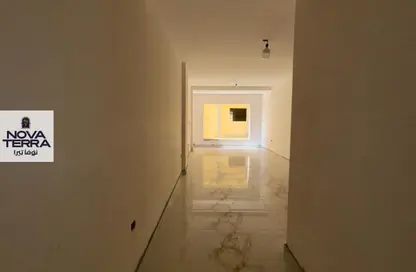 Apartment - 3 Bedrooms - 2 Bathrooms for sale in Royal Gardens - Sheikh Zayed Compounds - Sheikh Zayed City - Giza