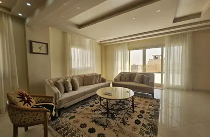 شقة - 2 غرف نوم - 2 حمامات للايجار في حى القرنفل - التجمع الخامس - مدينة القاهرة الجديدة - القاهرة