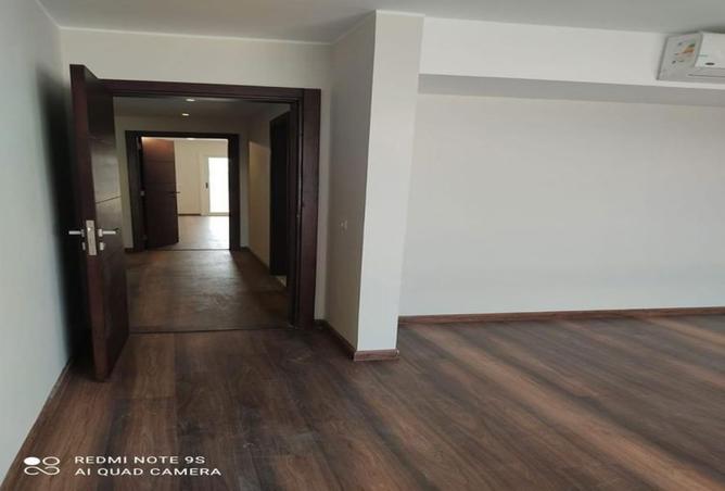 8194398 - Property Image 3