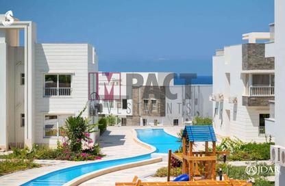 Chalet - 2 Bedrooms - 2 Bathrooms for sale in Sea View - Ras Al Hekma - North Coast