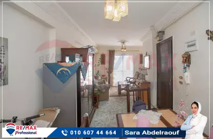 Apartment - 2 Bedrooms - 1 Bathroom for sale in Ghanem Abd Al Raheem St. - Glim - Hay Sharq - Alexandria