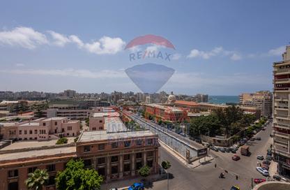 شقة - 3 غرف نوم - 2 حمامات للبيع في كامب شيزار - حي وسط - الاسكندرية