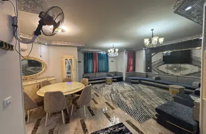 شقة - 3 غرف نوم - 3 حمامات للايجار في شارع الدكتور ميشيل باخوم - الدقي - الجيزة