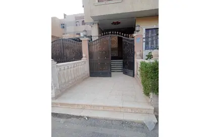 سطح - 3 غرف نوم - 1 حمام للبيع في شارع فاطمة الزهراء - الحي الثاني - مدينة العبور - القليوبية