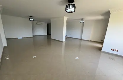 شقة - 4 غرف نوم - 3 حمامات للايجار في كمبوند انطونيادس - النزهة - حي شرق - الاسكندرية