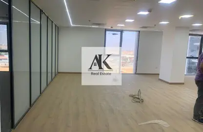 Office Space - Studio - 1 Bathroom for sale in Hyde Park Business District Mall - South Teseen St. - The 5th Settlement - New Cairo City - Cairo