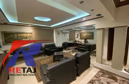 شقة - 3 غرف نوم - 2 حمامات للايجار في شارع عبد العزيز عيسي - المنطقة العاشرة - مدينة نصر - القاهرة