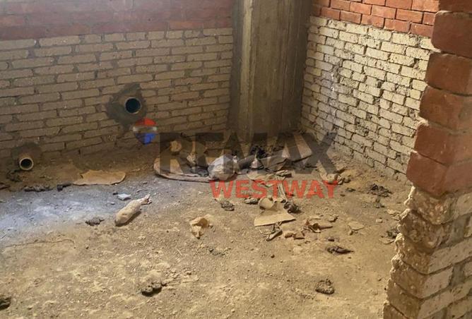 8381206 - Property Image 2