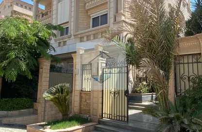 Apartment - 4 Bedrooms - 3 Bathrooms for sale in Mostashareen - North Investors Area - New Cairo City - Cairo