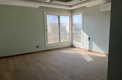 منزل مزدوج - 4 غرف نوم - 6 حمامات للايجار في ذا كراون - طريق مصر اسكندرية الصحراوي - مدينة 6 أكتوبر - الجيزة