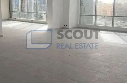 مساحات مكتبية - استوديو - 2 حمامات للايجار في محور مصطفي كامل - التجمع الاول - مدينة القاهرة الجديدة - القاهرة