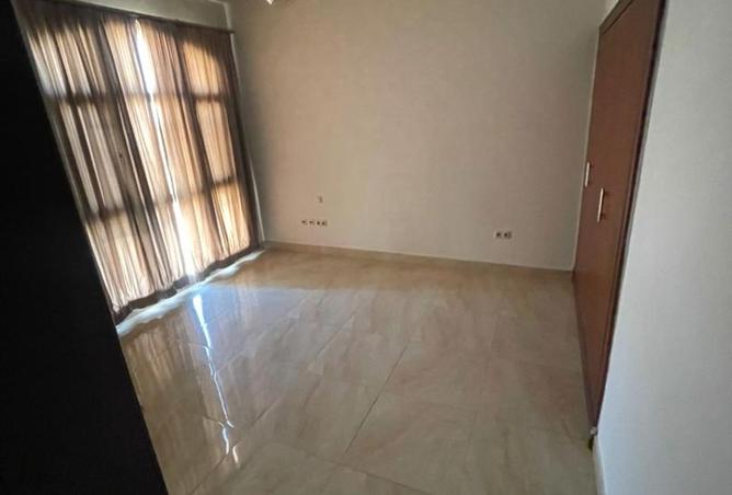 8024289 - Property Image 3