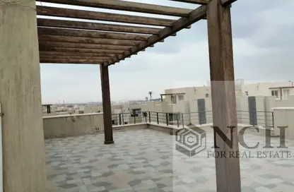 (بنتهاوس  (روف - 4 غرف نوم - 3 حمامات للايجار في فيلدج جيت - المستثمرين الجنوبية - مدينة القاهرة الجديدة - القاهرة