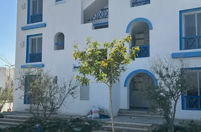 شاليه - 2 غرف نوم - 2 حمامات للبيع في ماونتن فيو راس الحكمة - راس الحكمة - الساحل الشمالي