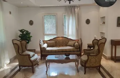 Villa - 5 Bedrooms - 4 Bathrooms for rent in Street 10 - Greens - 6th District - Sheikh Zayed City - Giza