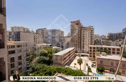 شقة - 4 غرف نوم - 2 حمامات للبيع في شارع الفريد ليان - رشدي - حي شرق - الاسكندرية