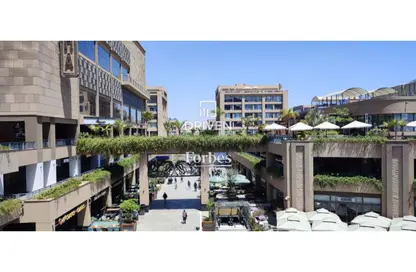 Office Space - Studio - 1 Bathroom for sale in Arkan Plaza - 26th of July Corridor - Sheikh Zayed City - Giza