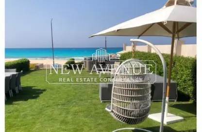 فيلا - 5 غرف نوم - 8 حمامات للبيع في لافيستا كاسكادا - العلمين - الساحل الشمالي