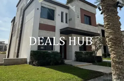 Villa - 6 Bedrooms - 6 Bathrooms for sale in Azzar - 5th Settlement Compounds - The 5th Settlement - New Cairo City - Cairo