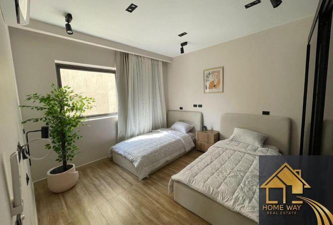 8042711 - Property Image 2