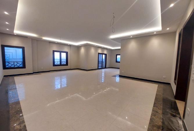 8082119 - Property Image 2